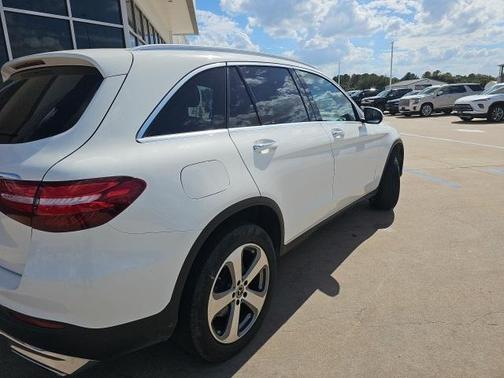 2019 Mercedes-Benz GLC 300 Base