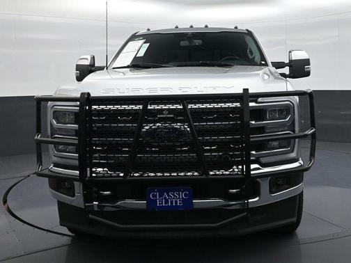 2023 Ford F-350 Lariat Super Duty