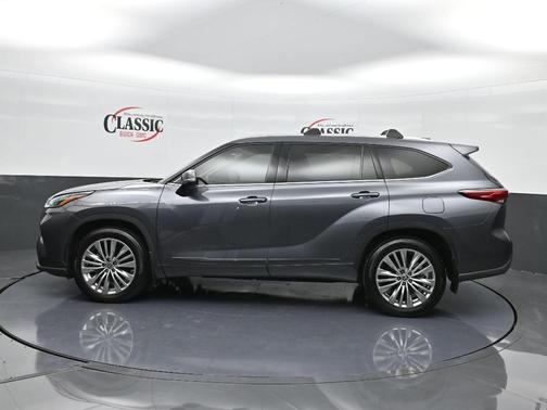 2023 Toyota Highlander Platinum