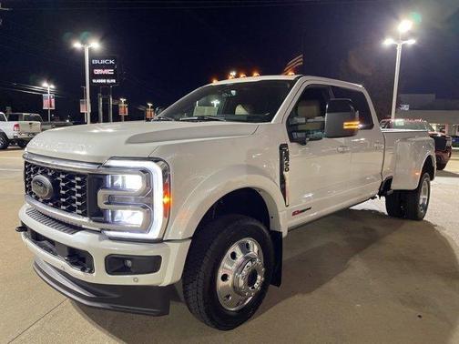2024 Ford F-450 Lariat