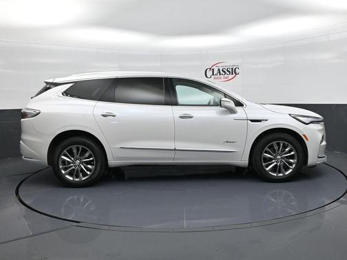 2024 Buick Enclave Avenir