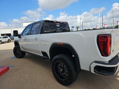 2022 GMC Sierra 2500 AT4