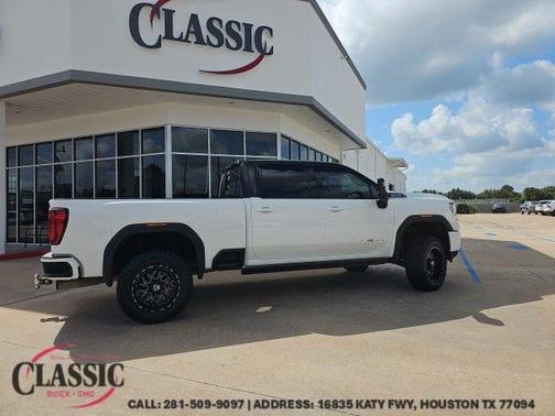 2022 GMC Sierra 2500 AT4