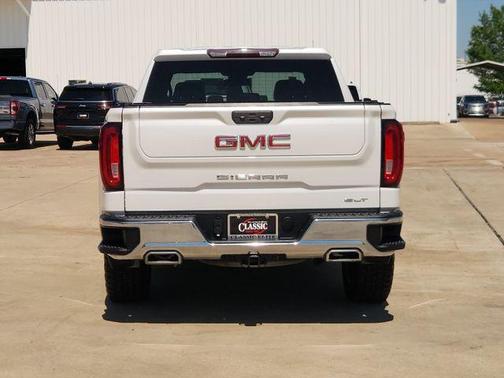 White Frost Tri-Coat 2022 GMC Sierra 1500 SLT