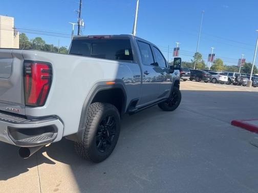 2025 GMC Sierra 2500 AT4
