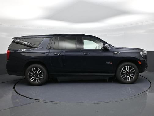 2021 GMC Yukon XL AT4