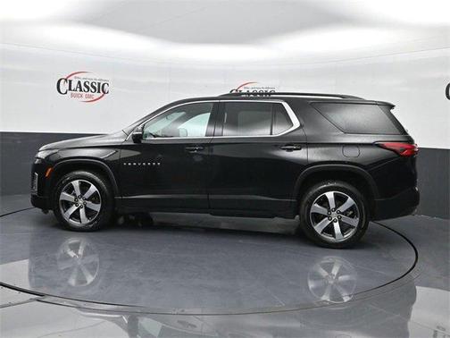 2022 Chevrolet Traverse LT Leather