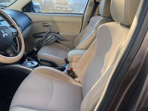 2012 Mitsubishi Outlander SE