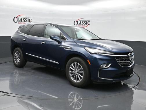 2022 Buick Enclave Essence