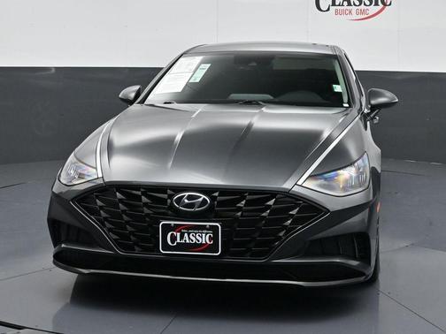 2022 Hyundai SONATA SEL
