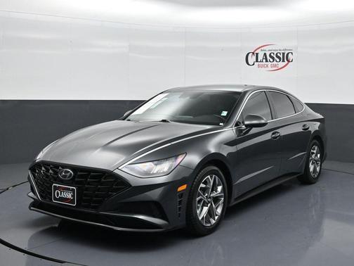 2022 Hyundai SONATA SEL