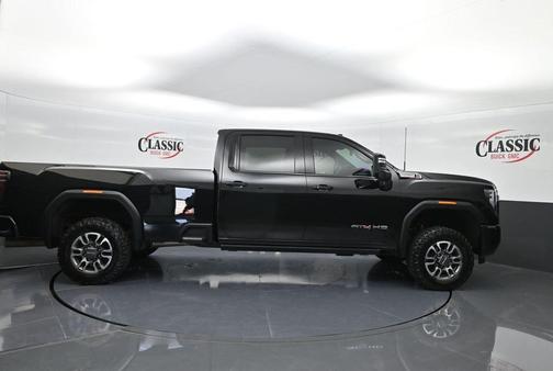 2024 GMC Sierra 2500 AT4