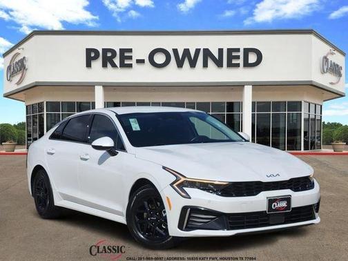 Snow White Pearl 2025 Kia K5 LXS