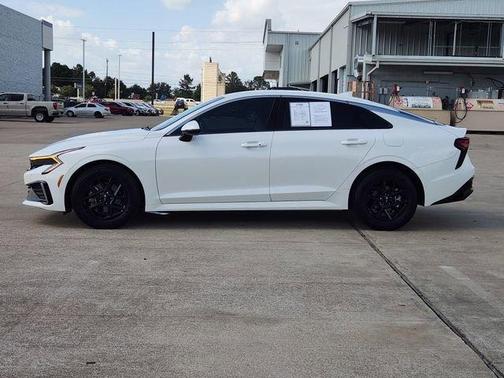 Snow White Pearl 2025 Kia K5 LXS