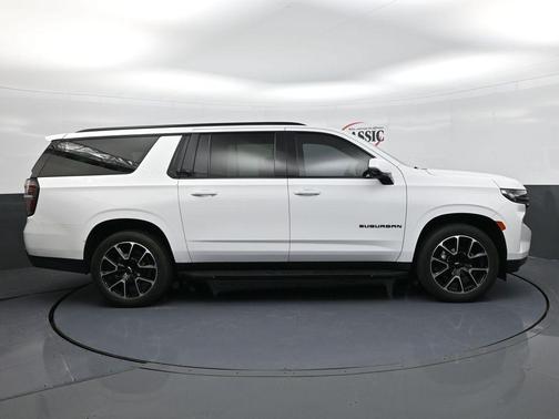 2021 Chevrolet Suburban RST