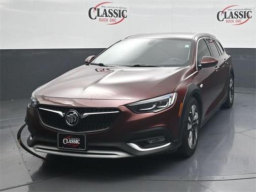 2018 Buick Regal TourX Essence