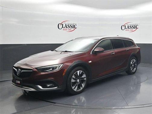 2018 Buick Regal TourX Essence