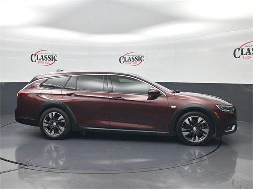 2018 Buick Regal TourX Essence