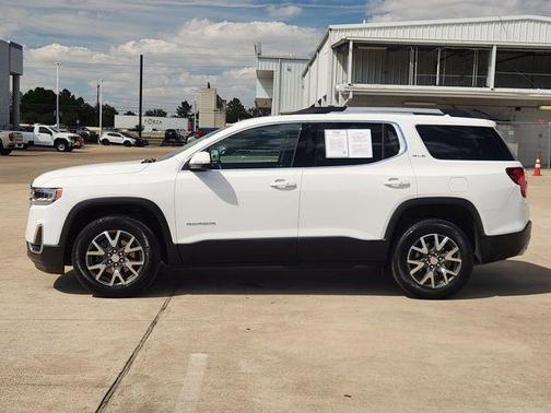 Summit White 2023 GMC Acadia SLE