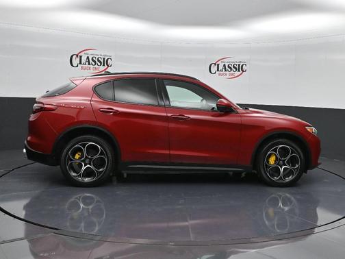2019 Alfa Romeo Stelvio Ti Sport