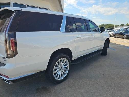 2024 Cadillac Escalade ESV Luxury