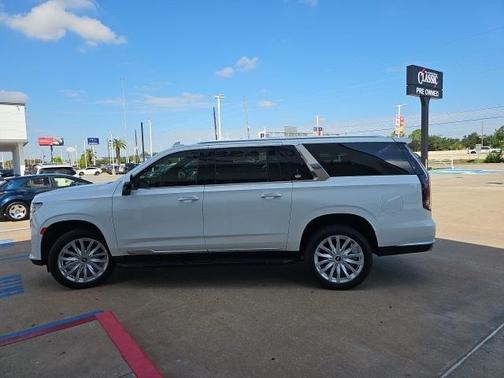 2024 Cadillac Escalade ESV Luxury