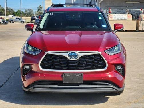 04H 2021 Toyota Highlander Hybrid XLE