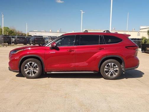 04H 2021 Toyota Highlander Hybrid XLE