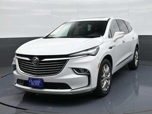 2022 Buick Enclave Essence
