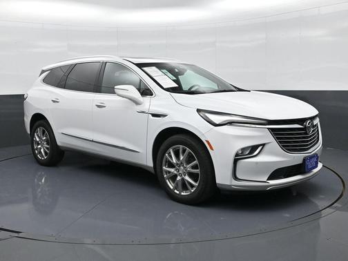 2022 Buick Enclave Essence