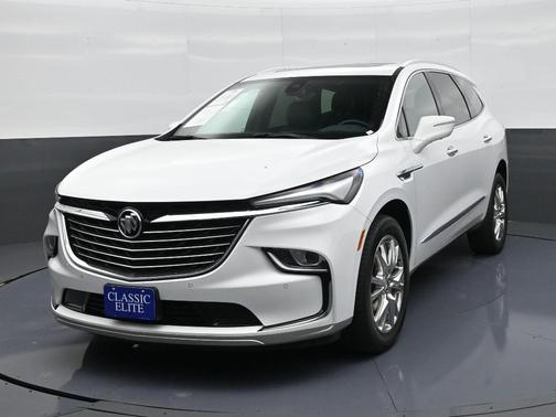 2022 Buick Enclave Essence