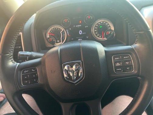 2016 RAM 1500 SLT