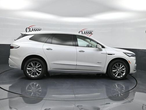 2023 Buick Enclave Avenir