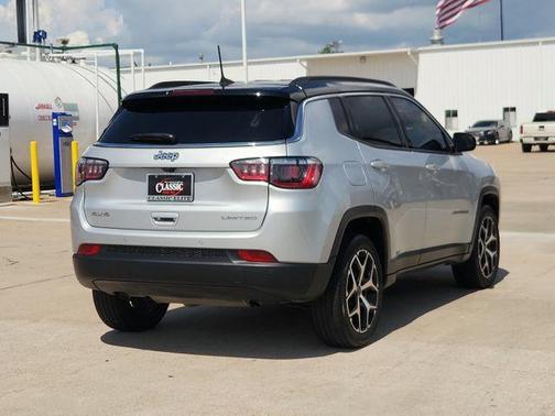 Silver Zynith 2025 Jeep Compass Limited