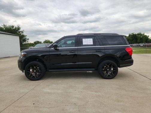 Black Metallic 2024 Ford Expedition XLT