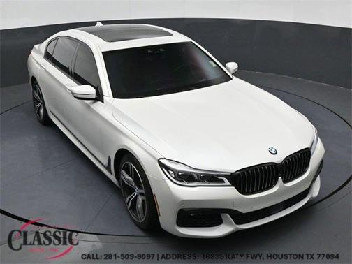 2017 BMW 750 i