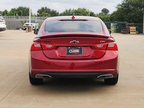 Cherry Red Tintcoat 2022 Chevrolet Malibu RS