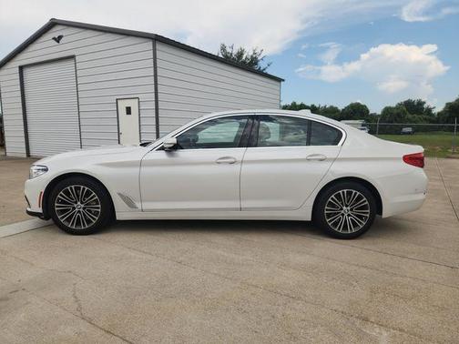 Mineral White Metallic 2020 BMW 530 i