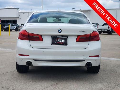 Mineral White Metallic 2020 BMW 530 i