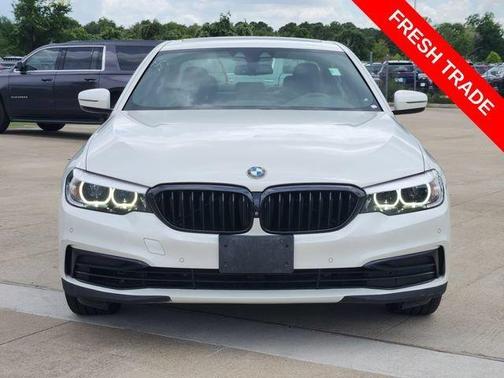 Mineral White Metallic 2020 BMW 530 i
