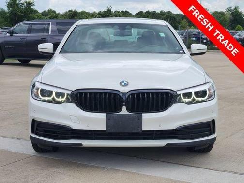 Mineral White Metallic 2020 BMW 530 i