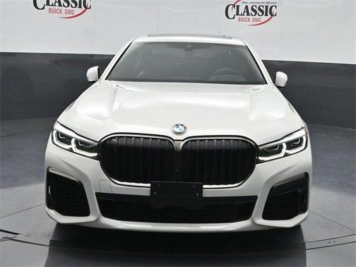 2022 BMW 750 i xDrive