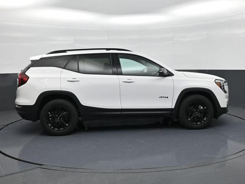 2022 GMC Terrain AT4