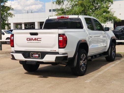 Summit White 2024 GMC Canyon AT4