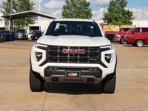 Summit White 2024 GMC Canyon AT4