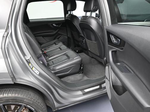 2017 Audi Q7 3.0T Premium Plus
