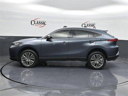 2022 Toyota Venza XLE