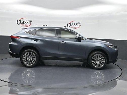 2022 Toyota Venza XLE