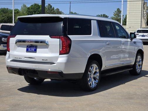 2021 GMC Yukon XL SLT