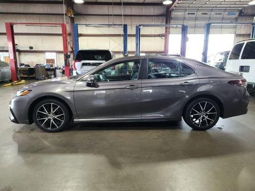 Predawn Gray Mica 2022 Toyota Camry SE